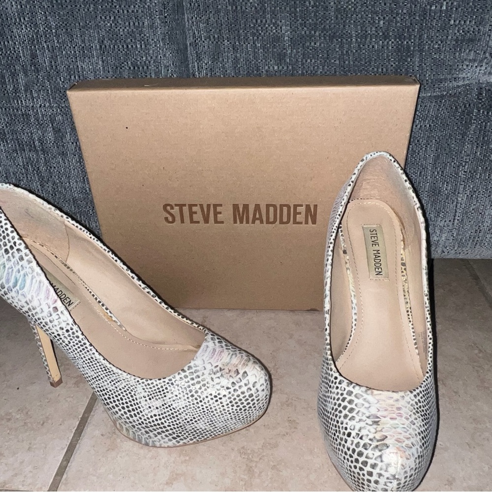 Steve Madden Snakeskin Heels - Cream and Gray